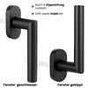 Schwarzer Aluminium Fenstergriff für Kunststoff- und Holzfenster, Darstellung in geschlossener und gekippter Stellung. Griff rastet stabil ein und ist auch in Kippstellung nutzbar. Moderner Fensterolive Ersatzgriff in Schwarz.